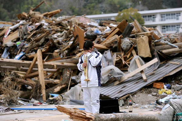 Mỗi năm Nhật Bản hứng chịu khoảng 1500 trận động đất