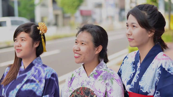 ESL Lab là một nơi lý tưởng cho các du học sinh tìm hiểu văn hóa Nhật