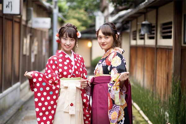 Kimono thường được mặc trong các lễ hội mùa hè tại Nhật Bản