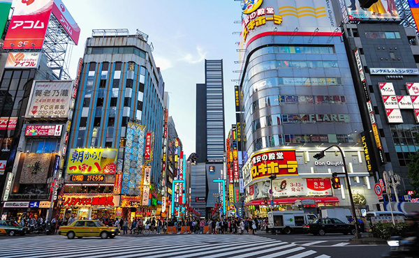 Shinjuku tập trung rất nhiều trường Nhật ngữ nổi tiếng