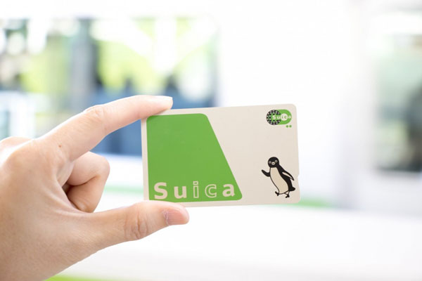 Suica là một loại thẻ IC thanh toán của Japan East JR