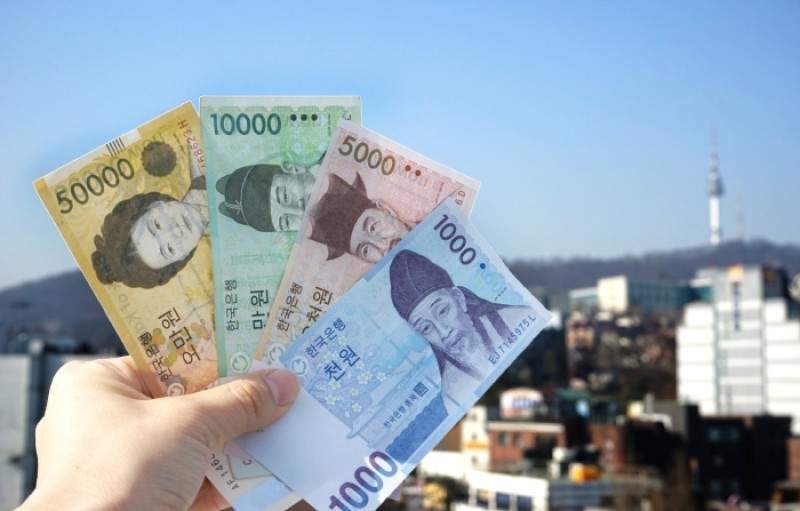Phí chuyển tiền từ Hàn Quốc về Việt Nam hết bao nhiêu